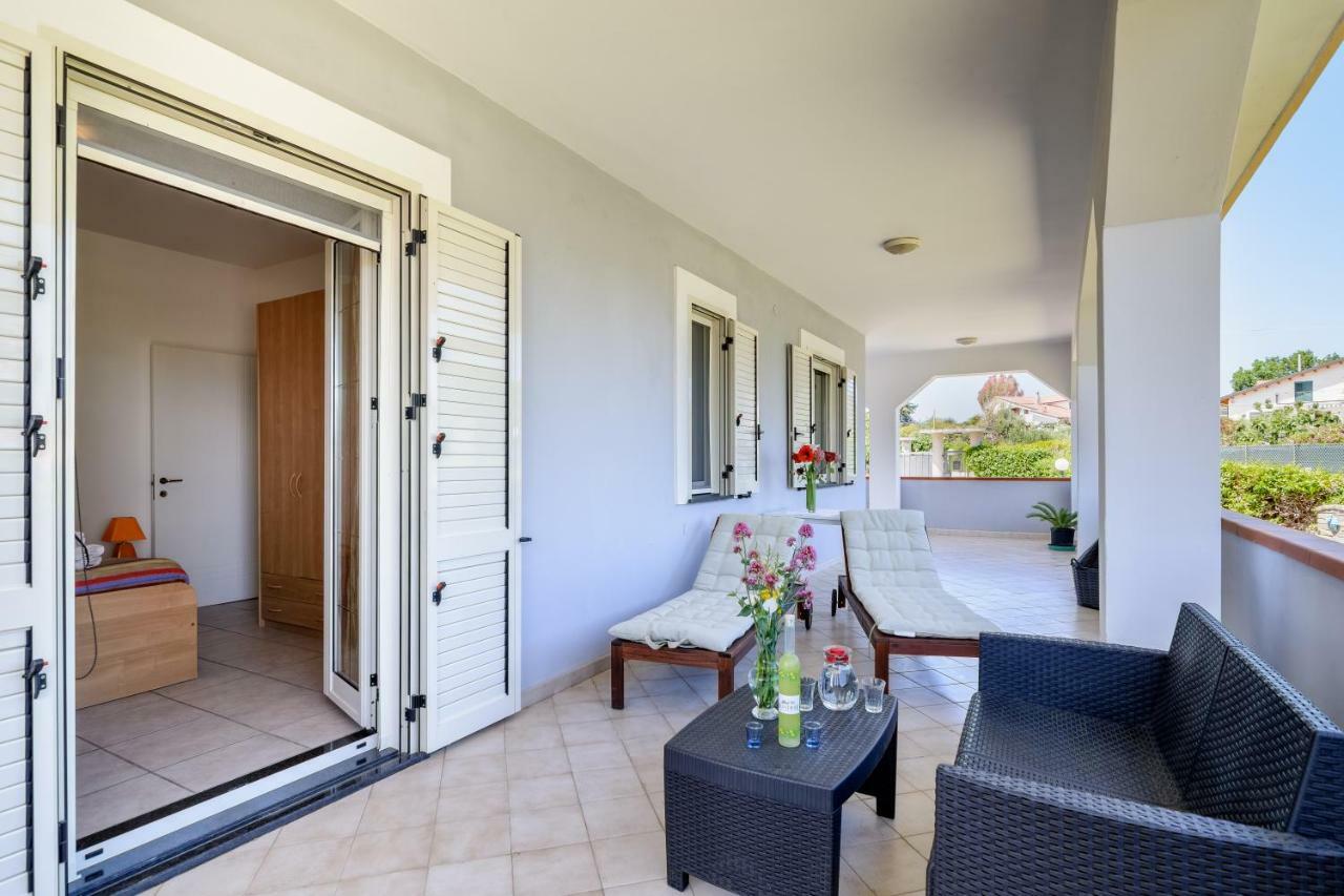 B&B Belvedere อากรอโปลี ภายนอก รูปภาพ
